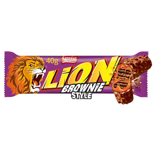 Lion Kakaowy wafel z kremem smaku brownie karmelem płatkami pszennymi oblany czekoladą mleczną 40 g